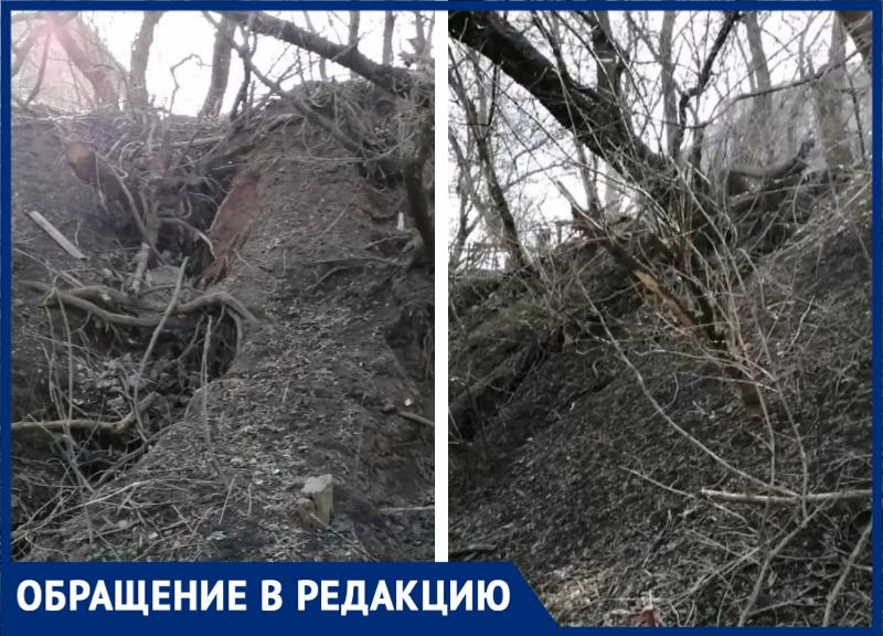 Обрушение склонов мыса по Комсомольскому спуску в Таганроге