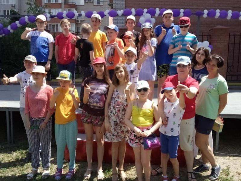 Летний лагерь принял на отдых особенных детей в Таганроге