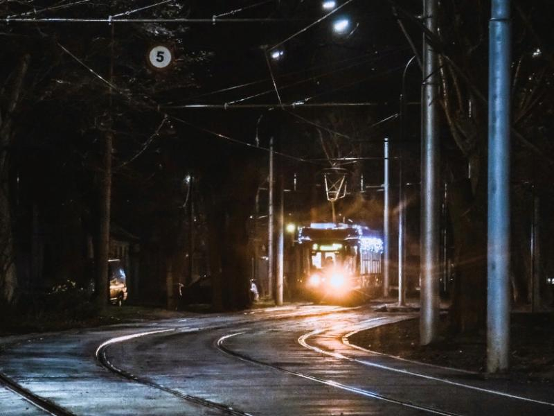 На улицах Таганрога станет светлее, но придётся ограничить движение трамваев