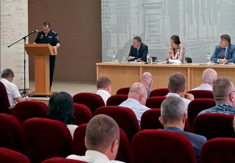 Депутаты Городской Думы обсудили информацию о деятельности УМВД