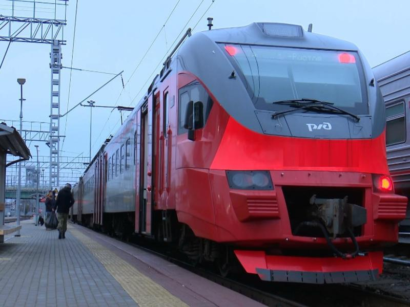 Один из пригородных поездов Таганрог-Ростов изменит расписание