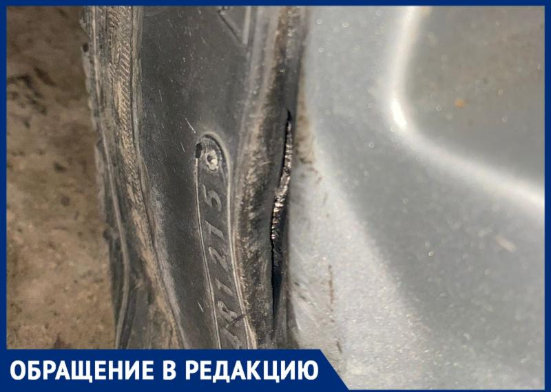 «Русская рулетка» на таганрогских дорогах: очередная яма стала причиной ДТП