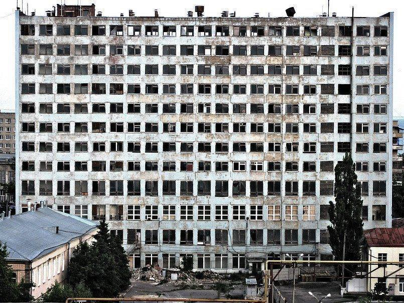 «Припятью в Таганроге» назвал фотограф здание Комбайнового завода