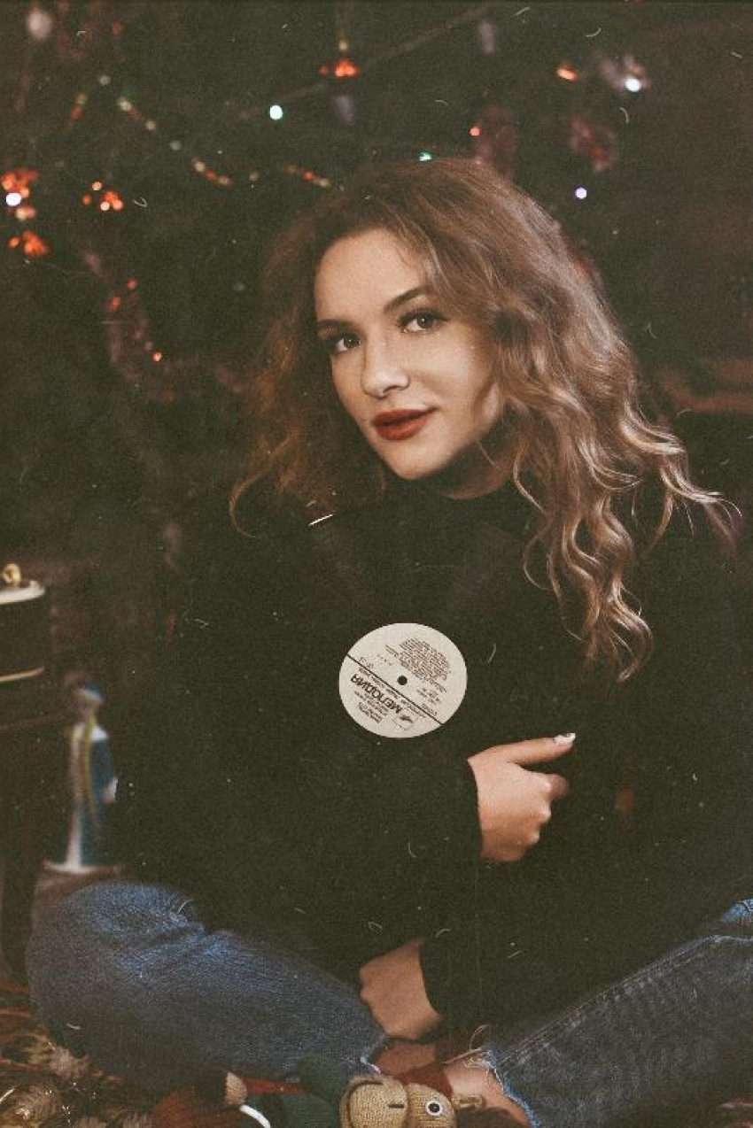 Старый рок вместо модной корейской музыки: какие пластинки покупают таганрогские зуммеры