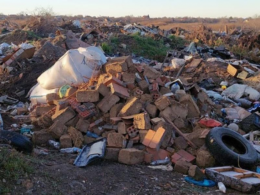 Прокуратура потребовала администрацию Таганрога ликвидировать 19 свалок по Николаевскому шоссе 