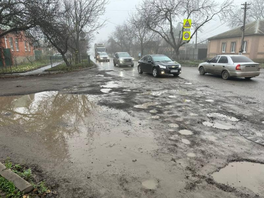 Улица Ломоносова в Таганроге обрастает новыми географическими названиями 
