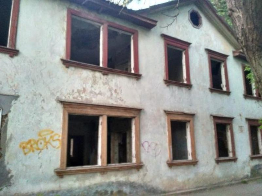 Четыре аварийных дома в Таганроге будут снесены