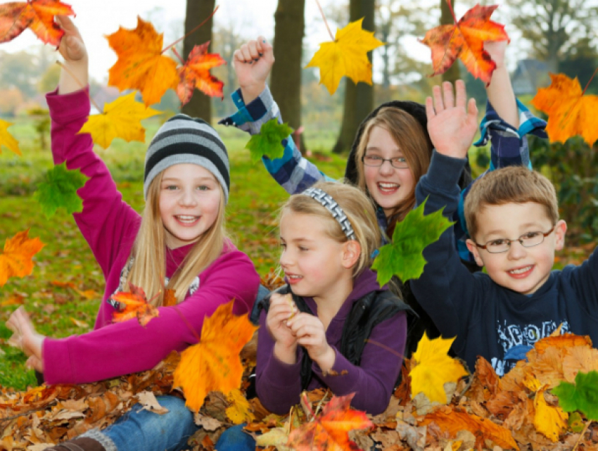 Во время осенних каникул в Таганроге работают пришкольные лагеря