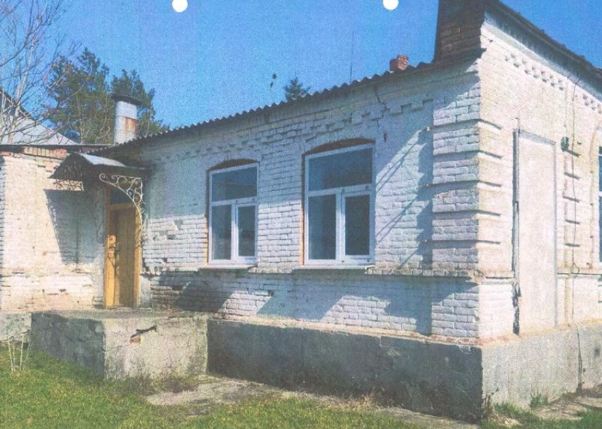 Выставили на продажу здание школьной мастерской под Таганрогом