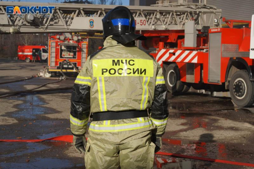 Машины и здания пострадали в результате беспилотной атаки на Таганрог