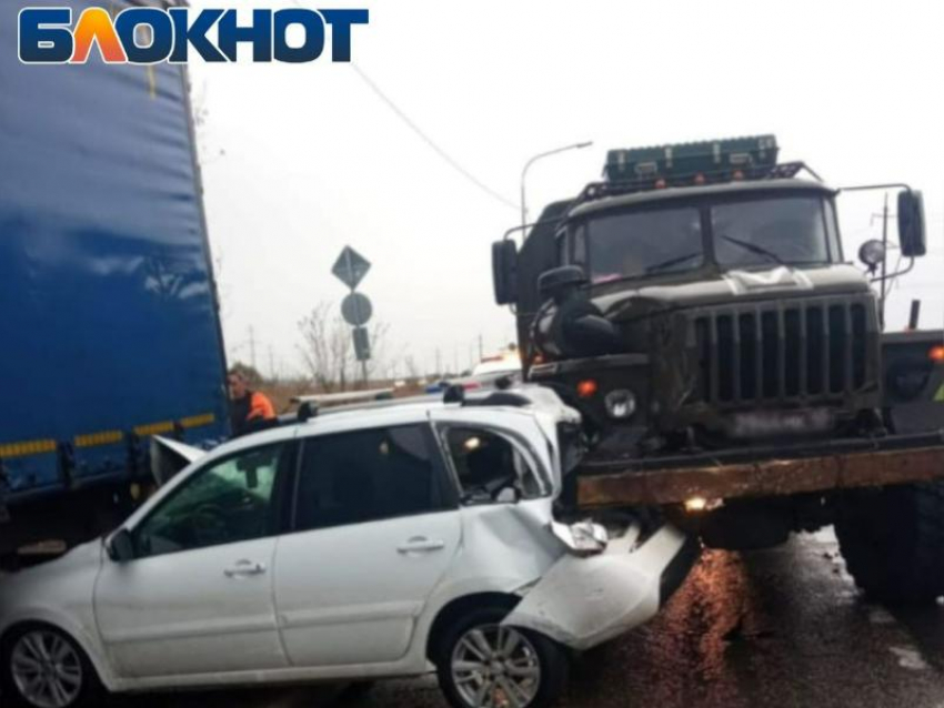 Тройное ДТП с военным автомобилем произошло под Таганрогом