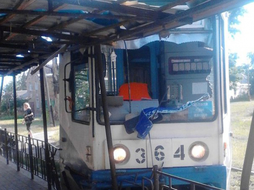 В Таганроге трамвай сошел с рельс