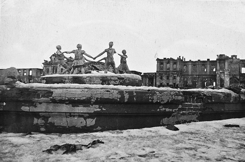 81 год Сталинградской битве: в библиотеке — тематическая выставка 