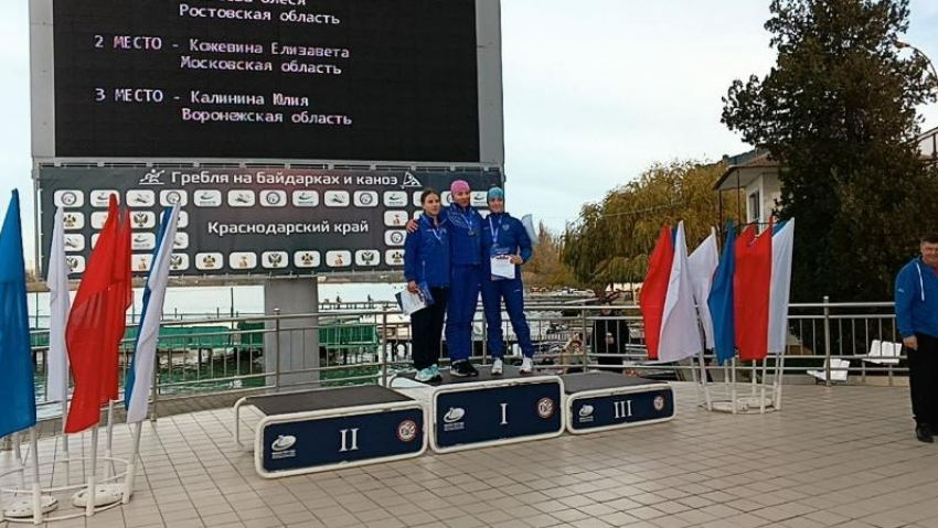 Юная спортсменка прославила Таганрог на соревнованиях по гребле на Кубани