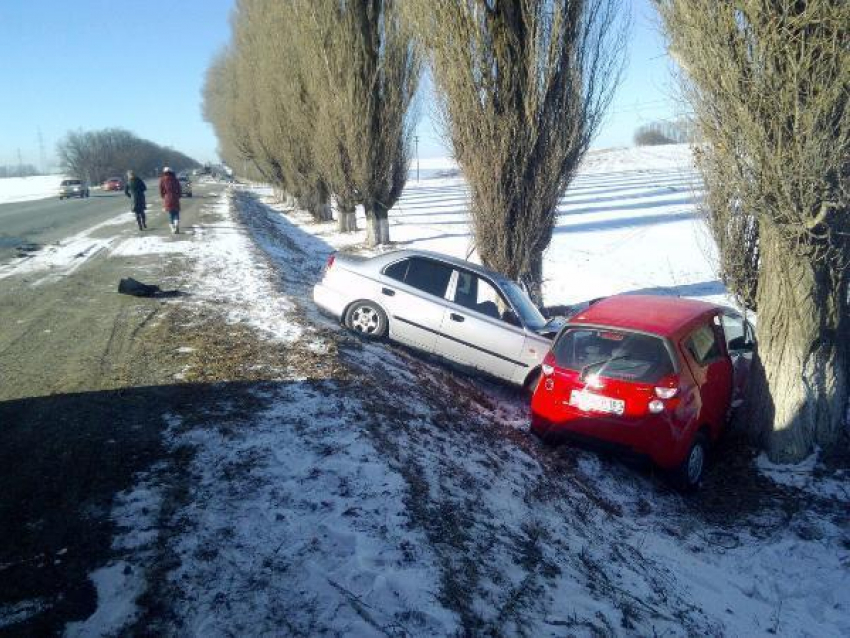 ДТП на трассе «Ростов-Таганрог» заставило неравнодушных автолюбителей «штурмовать» минтранс