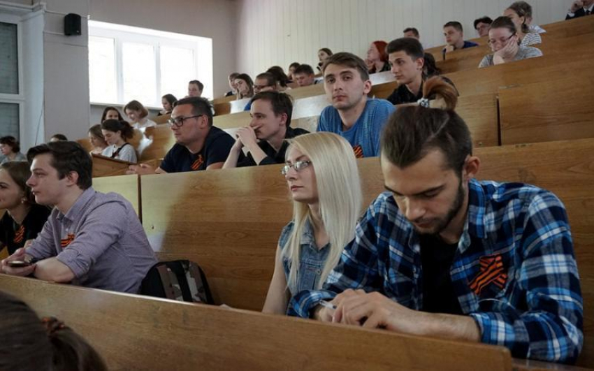 В Таганроге написали  Диктант Победы