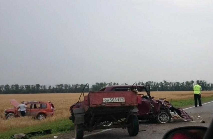 На трассе Ростов-Таганрог произошло тройное ДТП - есть пострадавшие