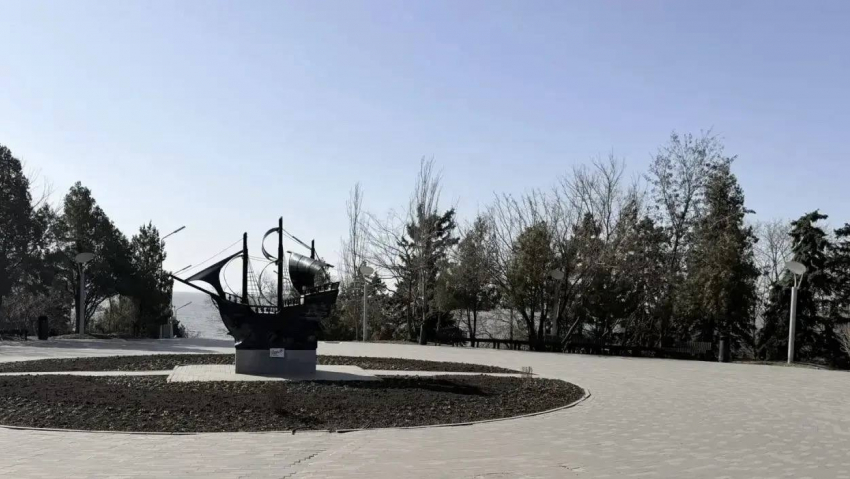 Глава Таганрога гуляет по паркам, а местные жители не верят в туристический потенциал города