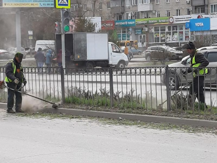 К нам едет губернатор: в  Таганроге наводят чистоту и порядок