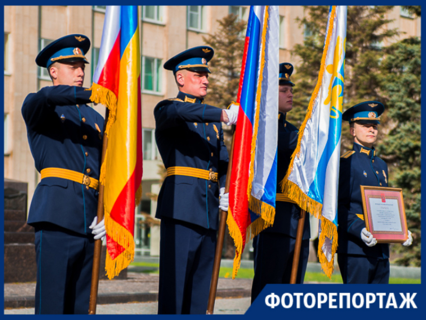 В Таганроге прошел митинг памяти у Стелы «Город воинской славы"