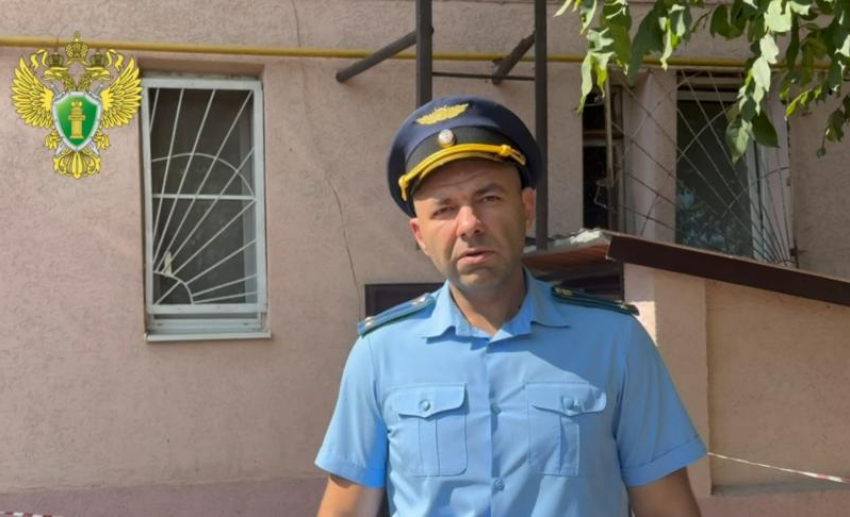 В Таганроге продолжают разбираться с последствиями обрушения в жилом доме на Октябрьской