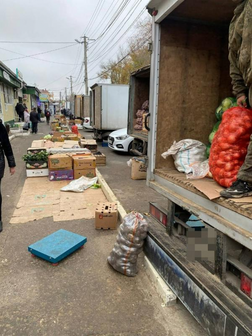 Куда делись контролирующие органы? Таганрожец показал ещё одну локацию с нелегальными продавцами