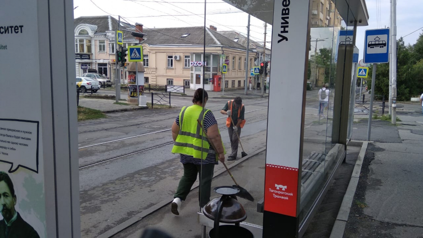 Легко ли быть дворником в Таганроге, рассказала мастер чистоты