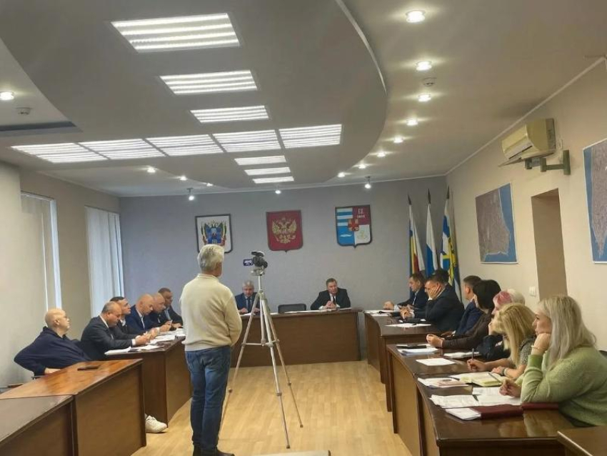 В Таганроге остались брошенными и неотремонтированными 11 участков теплотрасс и 2 котла