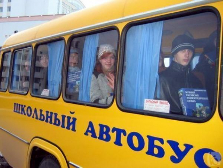 Безопасность детских перевозок в Таганроге поставили под сомнение
