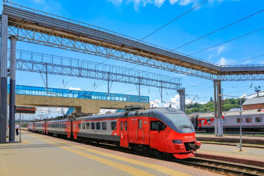 В электричках Таганрог-Ростов хотят внедрить бесконтактную оплату