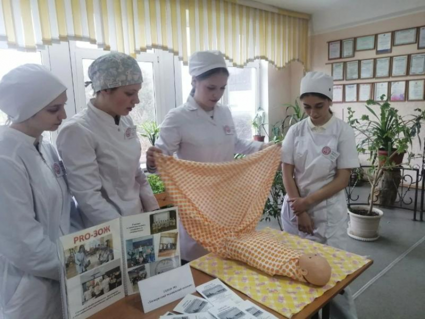 Таганрогским школьникам рассказали, в какие колледжи они смогут поступить по упрошённой схеме