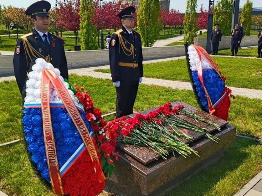Имя неизвестно — подвиг бессмертен: на Самбекских высотах захоронили героя НКВД