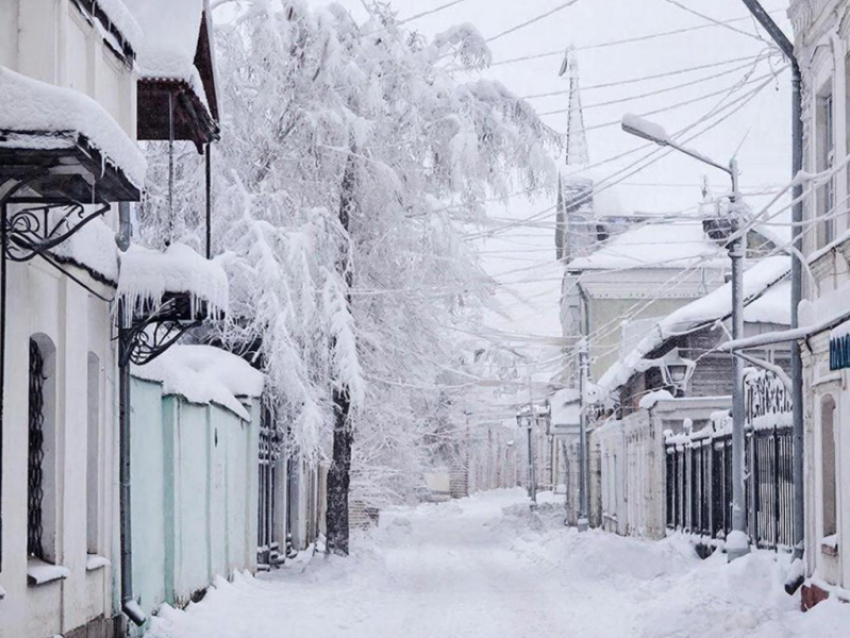 Снег не убран? Таганрожцам для жалоб дали номер круглосуточной диспетчерской