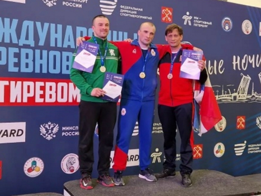 Гиревой спорт: таганрожец привез из Санкт-Петербурга три медали