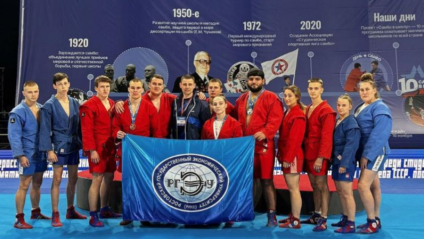 Золото, серебро и две бронзы: таганрогские студенты-самбисты блеснули на чемпионате России