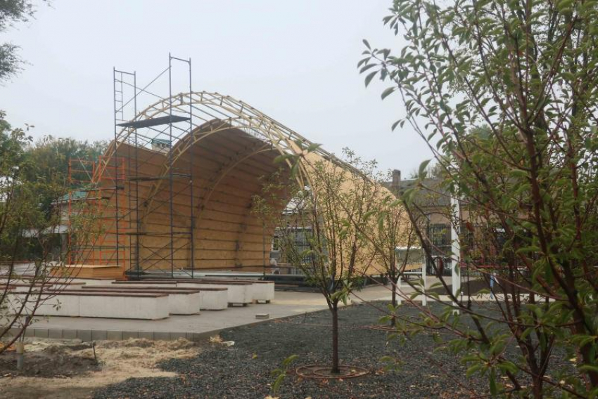 Благоустройство Гимназического сада при музее-заповеднике завершается в Таганроге