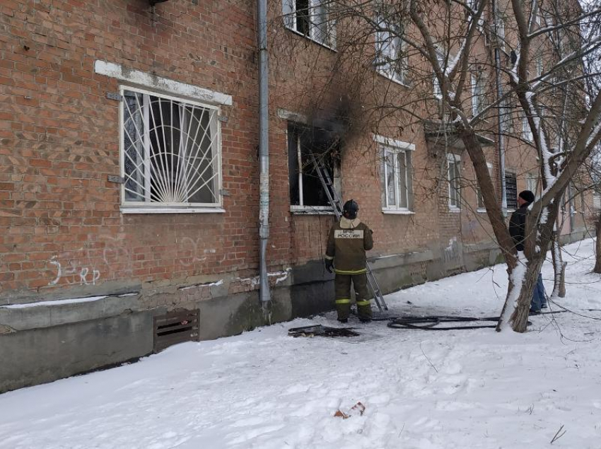 Пожар в многоквартирном доме унес жизнь таганрожца