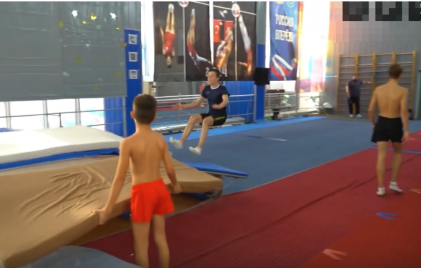 "Надежды России": таганрогские батутисты завоевали золотую и бронзовую медали на всероссийских соревнованиях