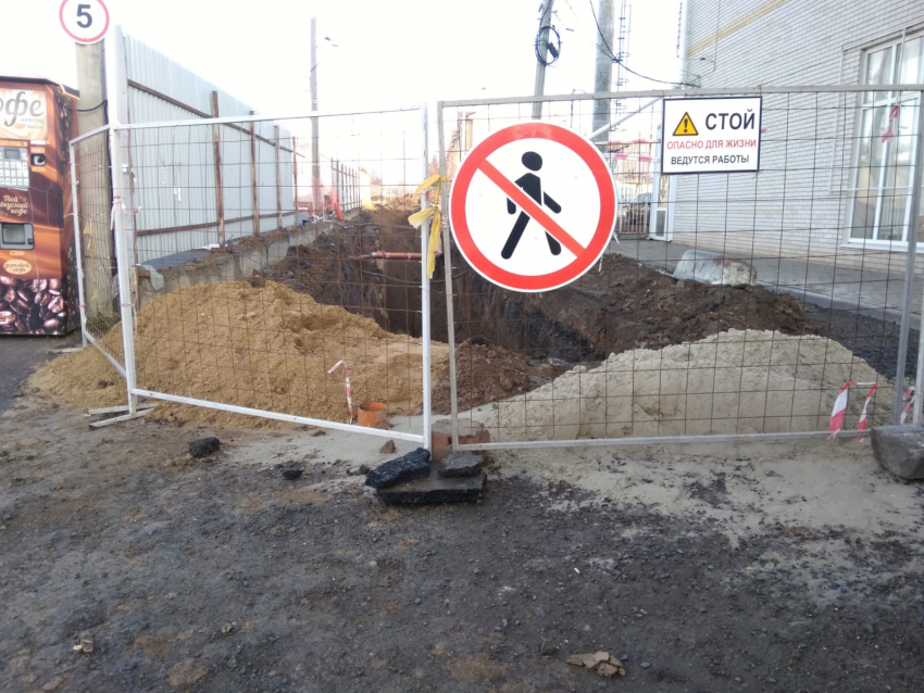 Обитаемый остров в Таганроге - жителям городка перекрыли все пути подхода