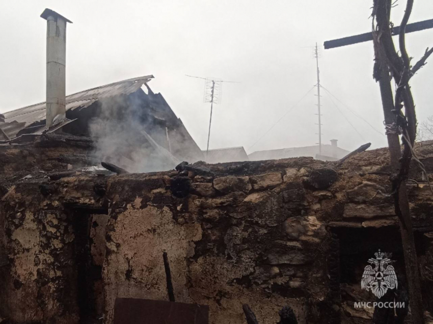 Короткое замыкание - и пожар: как спасали пожилого мужчину под Таганрогом