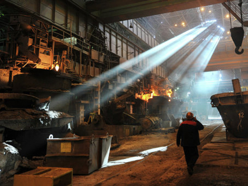 На заводе «Тагмет» горел цех тарохранения извести