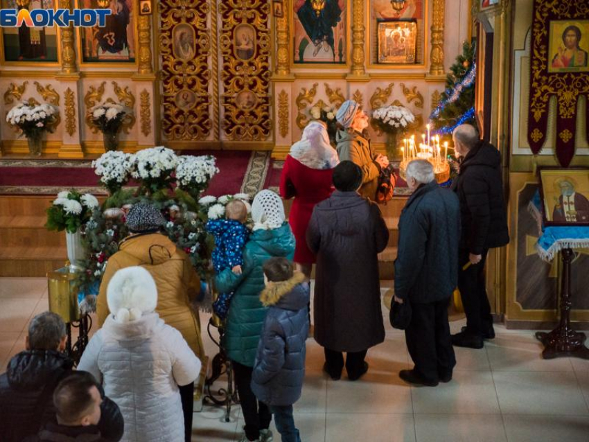 В 9 храмах Таганрога ждут горожан на рождественскую службу
