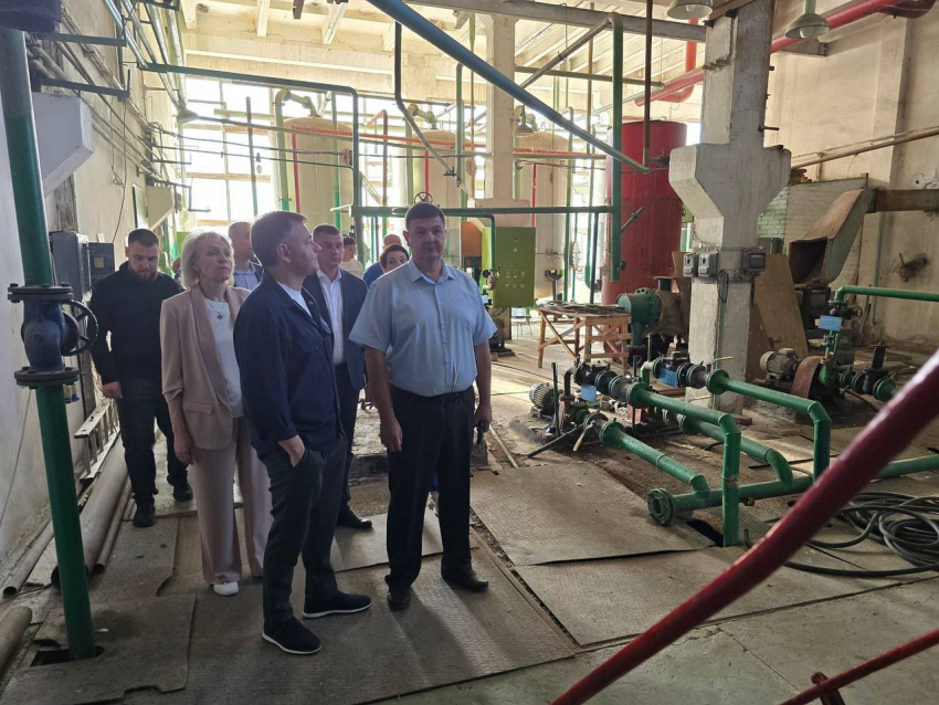 "Где деньги, Зин?": Слюсарь нагрянул в Таганрог и не увидел капремонта