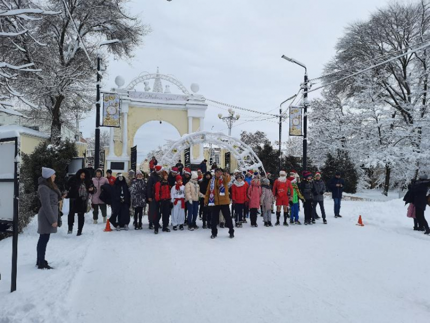 50 таганрожцев приняли участие в новогоднем забеге