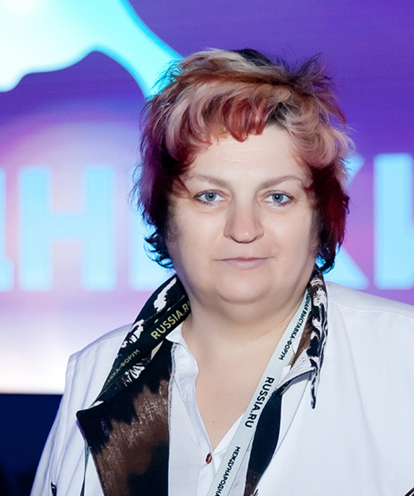 Ее песни поют звезды первой величины: таганроженка Юлиана Донская празднует день рождения