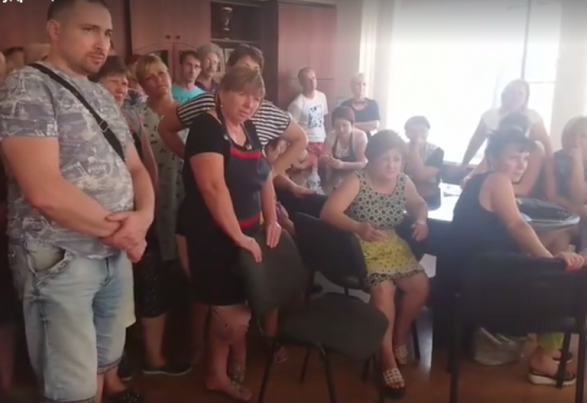 Таганрогские власти допустили беспредел на Центральном рынке 