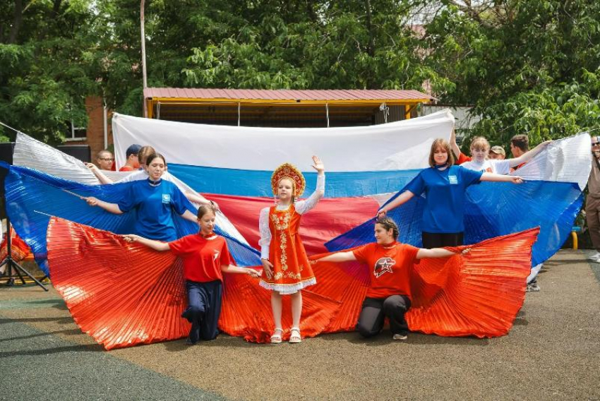 В детских лагерях Ростовской области отметили День Донского поля