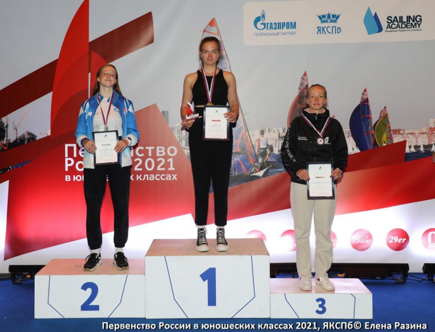 Таганроженка Алиса Ещенко сделала «золотую гонку» на первенстве России по яхтенному спорту
