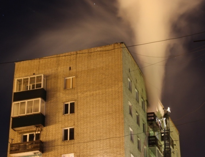 В Таганроге горела квартира в «девятиэтажке»