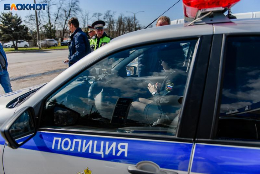 В Таганроге водители вновь не уступили дорогу и стали участниками ДТП